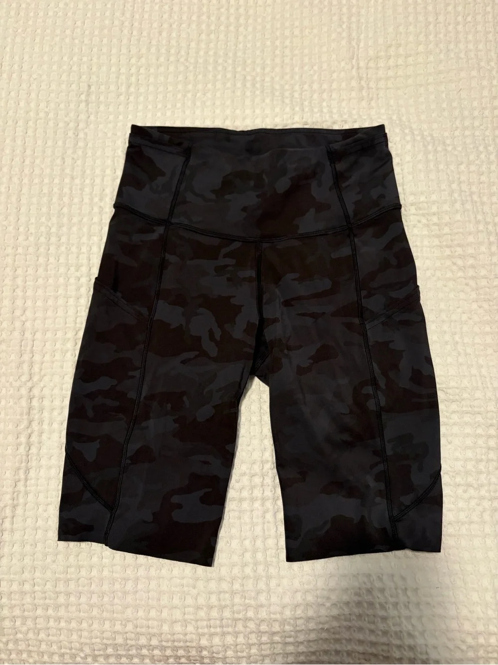 Lululemon Women’s Black Camo High-Waist Bike Shorts and top set